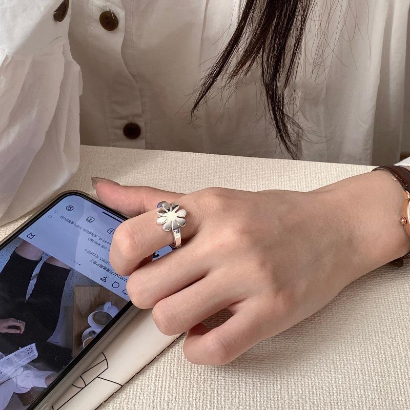 Stylish Open Adjustable Copper Daisy Ring For Women Unique Design Geometric