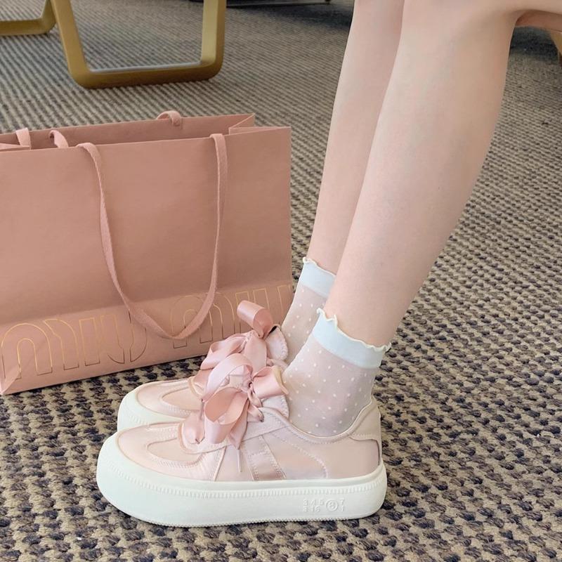 

Версия из овчины~ Белые туфли на платформе для девочек, Женские новые комбинированные шелковые и атласные туфли на шнуровке в стиле колледжа, повседневные кеды 40