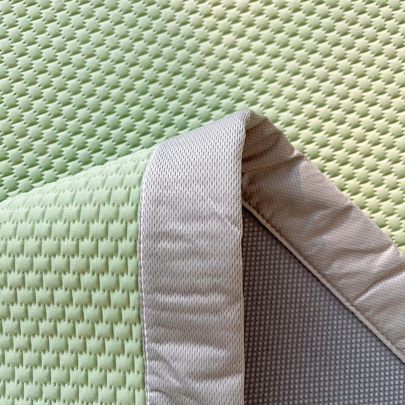1PC Cold Cold Bean Ice Silk Mat 2024 summer new air conditioning soft can be washed by machine (not including pillowcase)