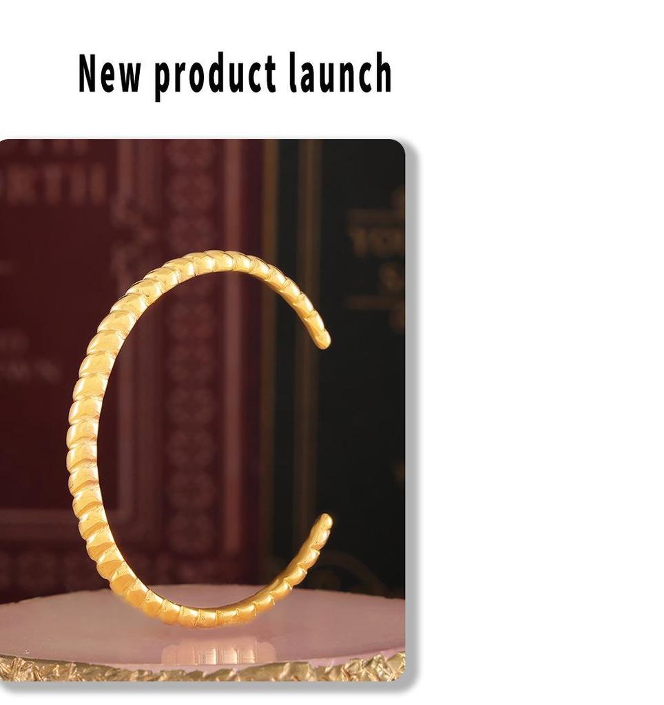 Trendy Adjustable 18K Gold-Plated Titanium Threaded Bracelet