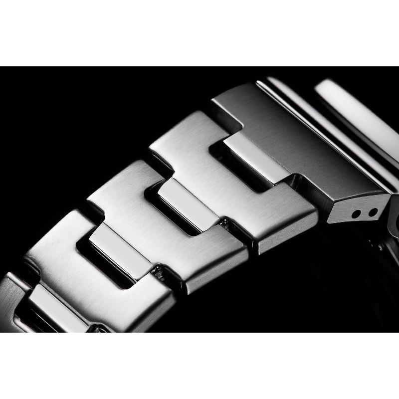 Casio G-SHOCK Men's Stainless Steel 200M Water Resistant Analog Shock Resistant Quartz Watch GM-2110D-2B