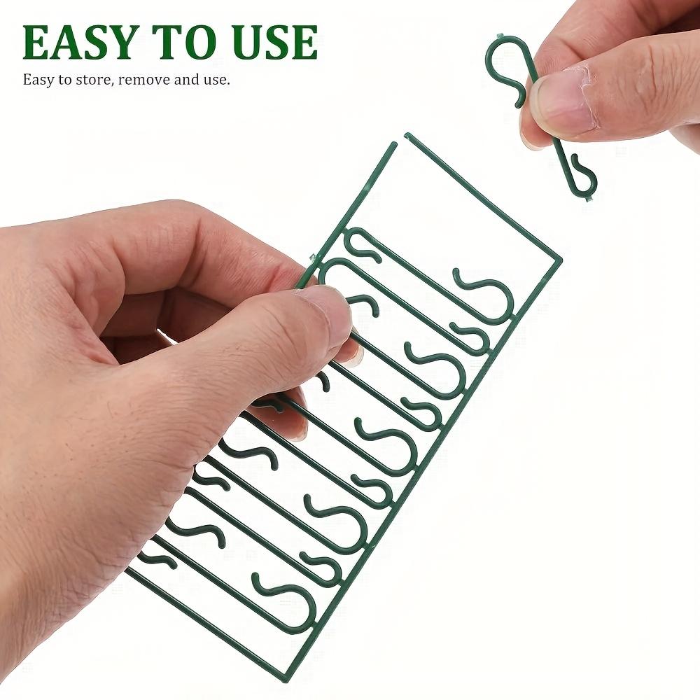 100pcs Durable Plastic Ornament Hooks Reusable Green Mini Tree Decoration Hangers for Lights Balls - for Holiday Decorations