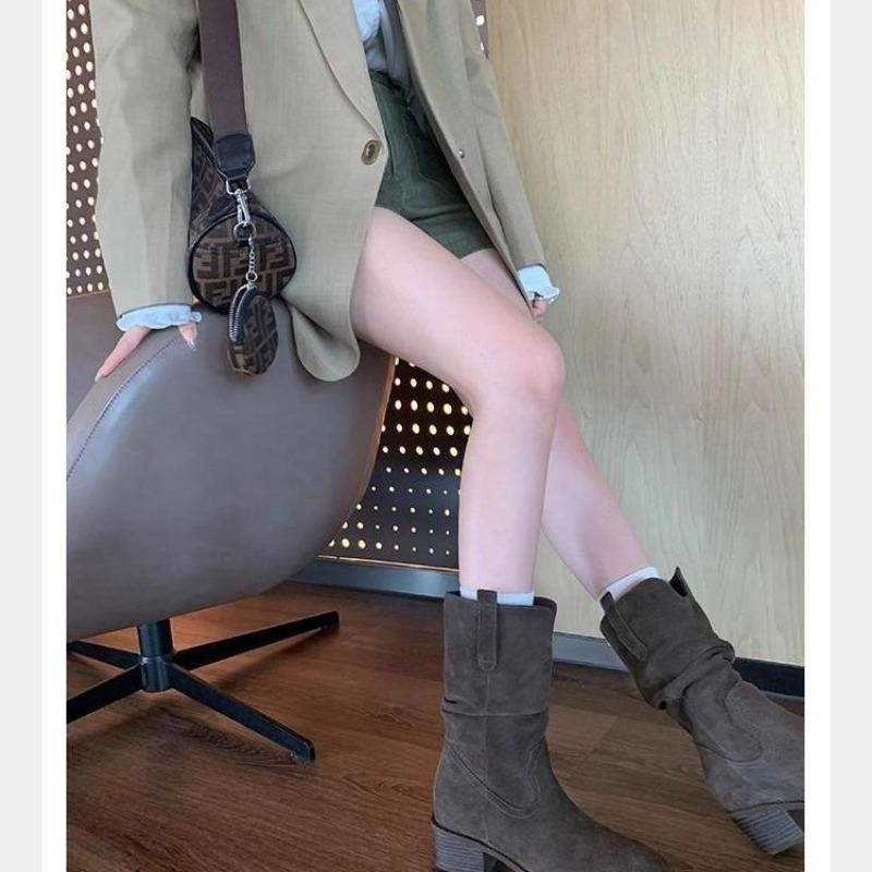 Autumn and winter retro western cowboy boots women's height increase in autumn and winter thick heel mouth medium tube versatile and thin pile