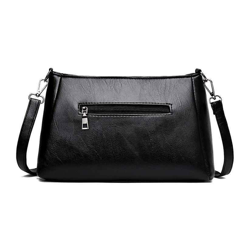 simple leather messenger bag