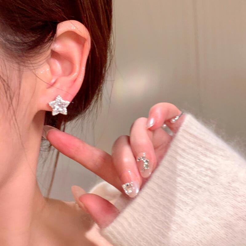 Sparkling Zircon Five-Pointed Star Earrings for Women Girls Fashion Elegant Exquisit Stud Earrings Wedding Jewelry Accessories