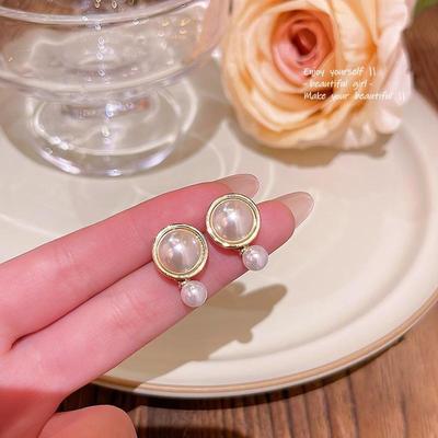 Korean S925 Silver Pearl Earrings - Elegant, Light Luxury Style.