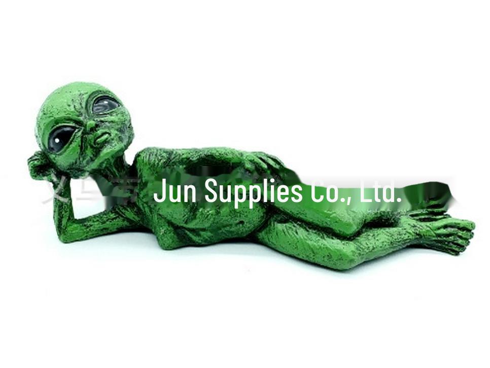 Alien UFO Outdoor Garden Gnome Statue Ornament