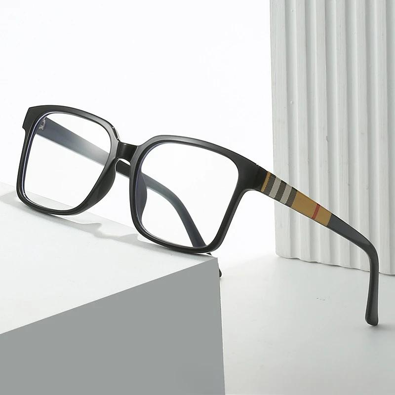 No Degree Anti Blue Light Glasses Wholesale Retro Rectangular Protective Glasses Flexible Eyeglass Legs with Minimalist Design