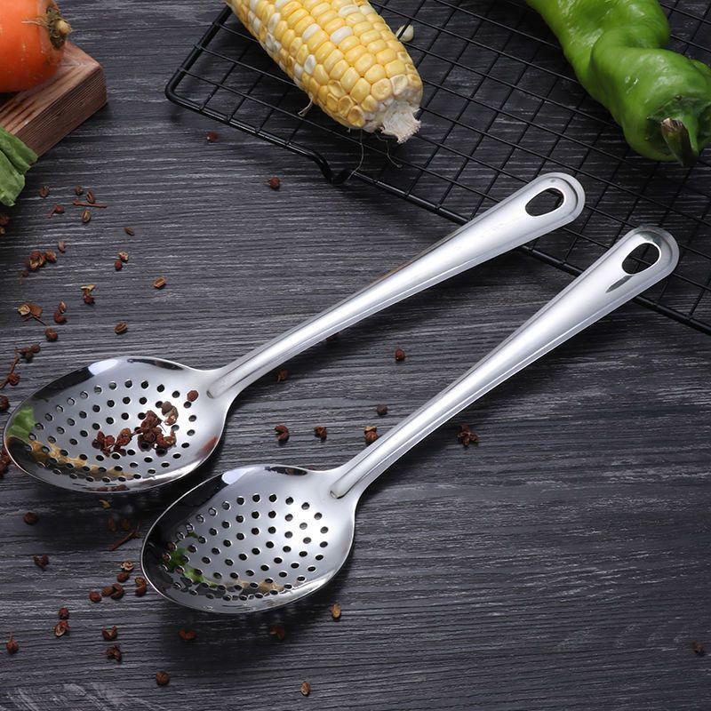 Durable Stainless Steel Skimmer Ladle: Perfect for Frying, Dumplings, Noodles, and More - Essential Kitchen Mesh Tool