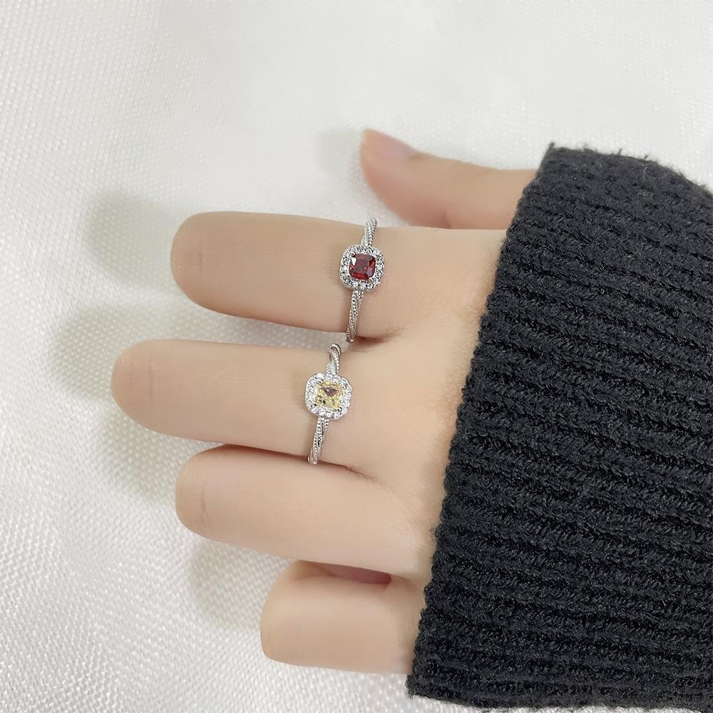 Artselect Ring Twist With Red Square Candy Stone White Plated Gold