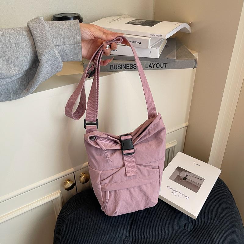 Canvas bag women's summer fashion versatile shoulder messenger bag is now popular bucket bag