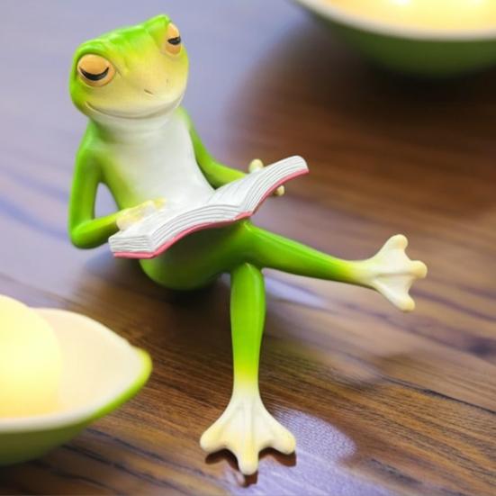 Reading Frog Ornament Synthetic Resin Figurine Leisure Holiday Animal Sculpture Outdoor Indoor Shelves Table Decoration