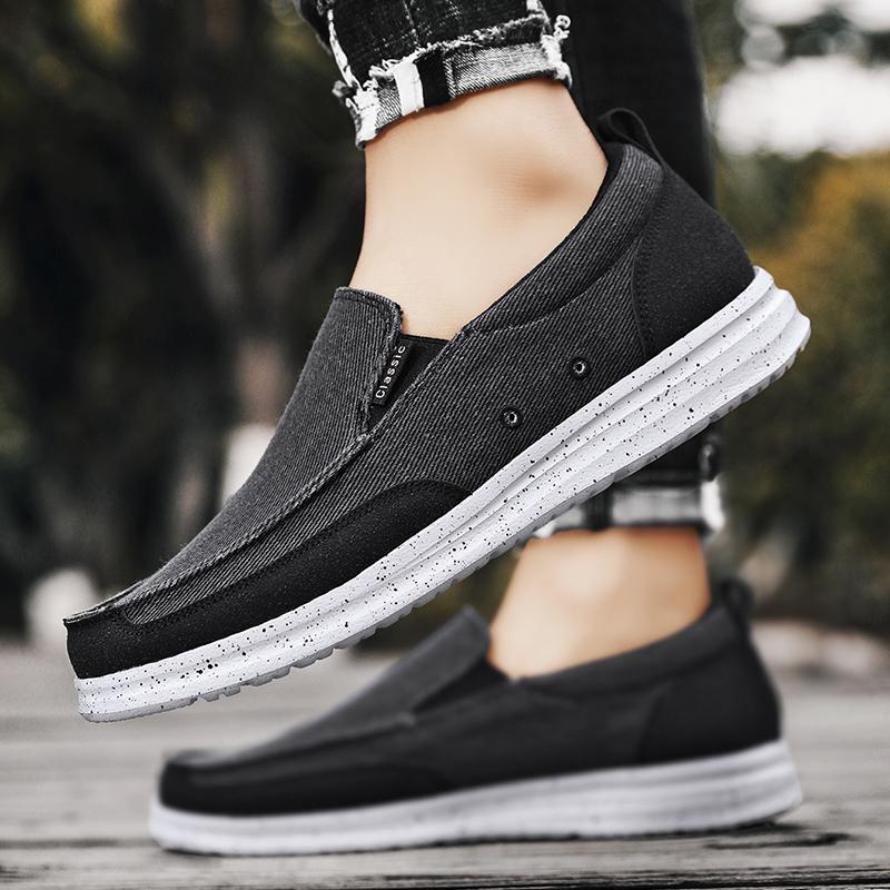 2024 New Spring Summer Light Canvas Shoes Men Breathable Men Shoes Loafers Soft Comfortable Outdoor Flat Lazy Shoes for Male