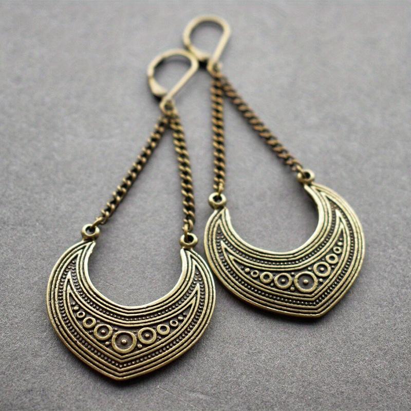 Creative Vintage Ethnic Hand Carved Curved Bag Shape Antique Gold Colour Earrings Women'S Personalised Hip Hop Party Jewellery