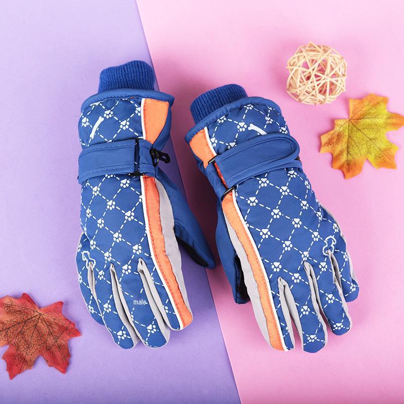 Thick, Waterproof, Windproof, Non-slip, Warm Winter Ski and Snow Gloves for Kids Aged 4-17.