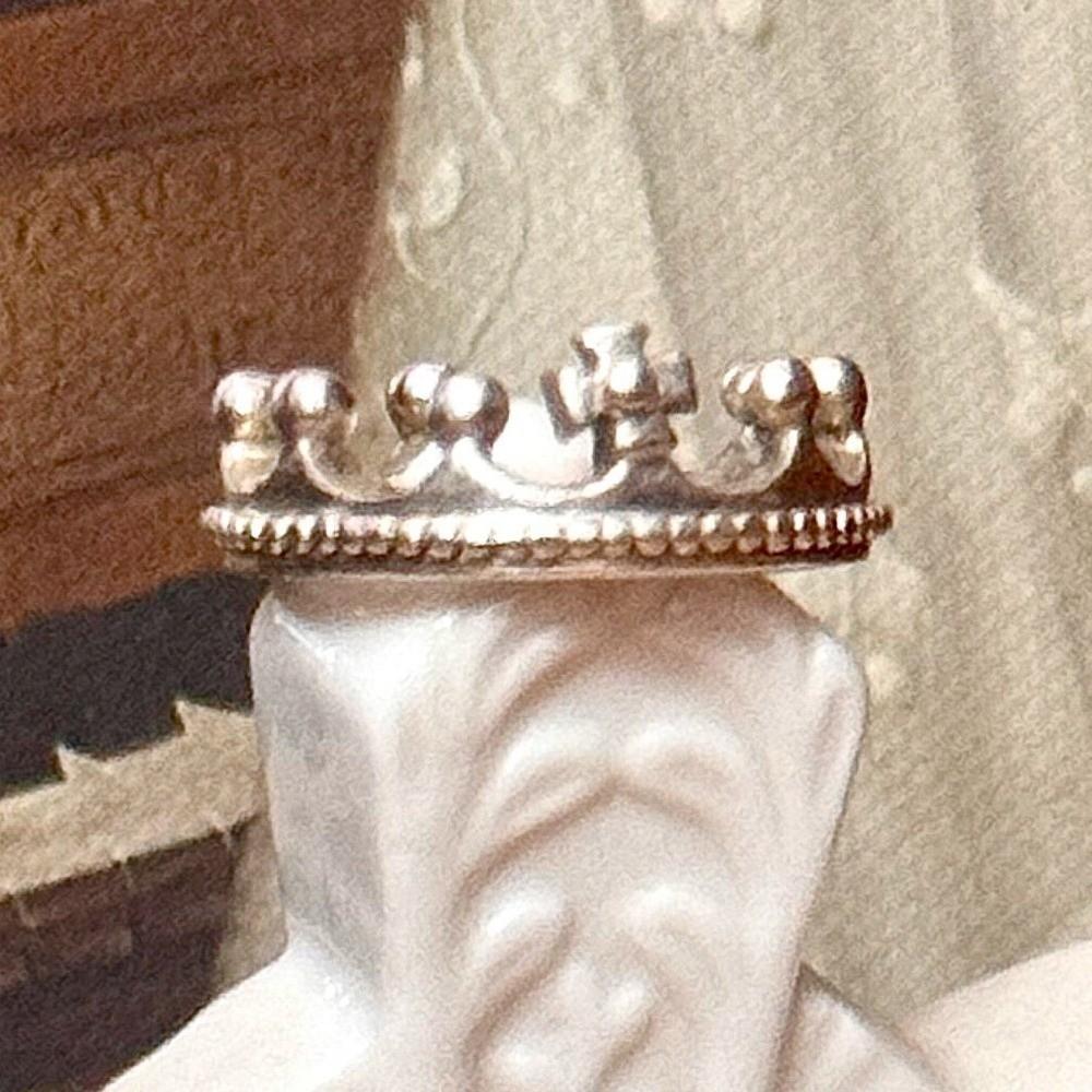 Minimalist Venus Crown Ring Elegant Stacked Ring Unique Masquerade Mask Ring  Wedding Style A