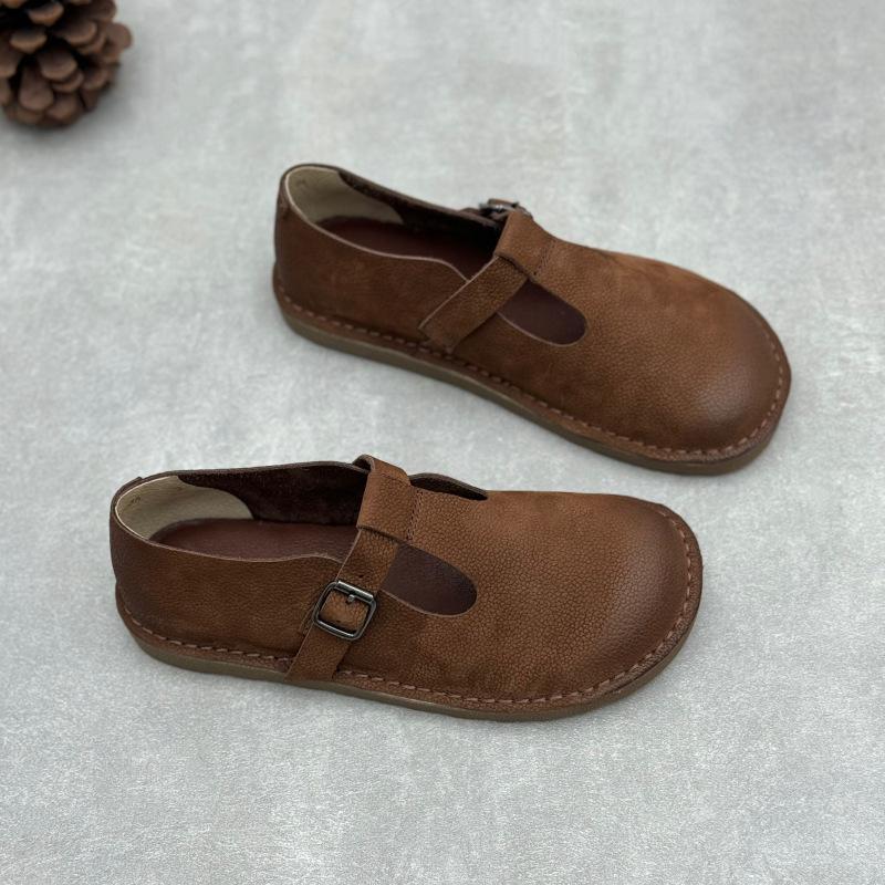 New Fashionable, Casual and Versatile Women's Shoes with Soft Soles and Soft Surfaces