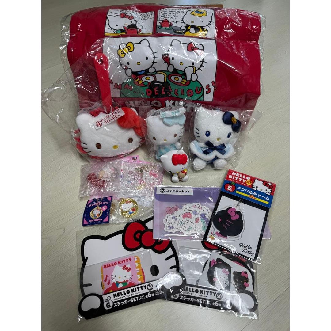 [Sanrio] 12 Hello Kitty goods sold in bulk