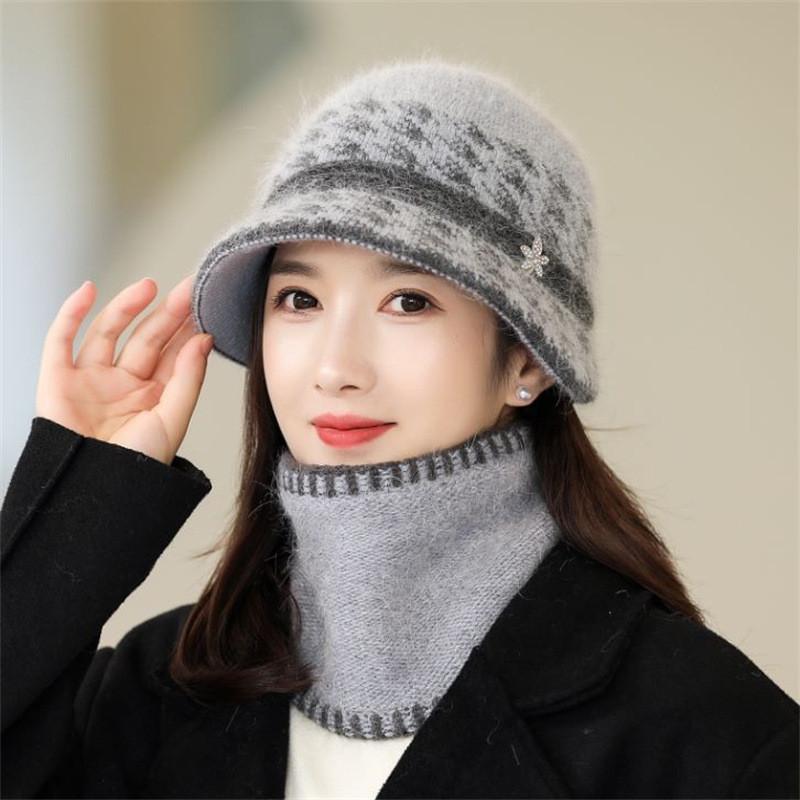 Knitted Hat Set For Middleaged Women Winter Warm Plush Flower Petal Design Outdoor Travel
