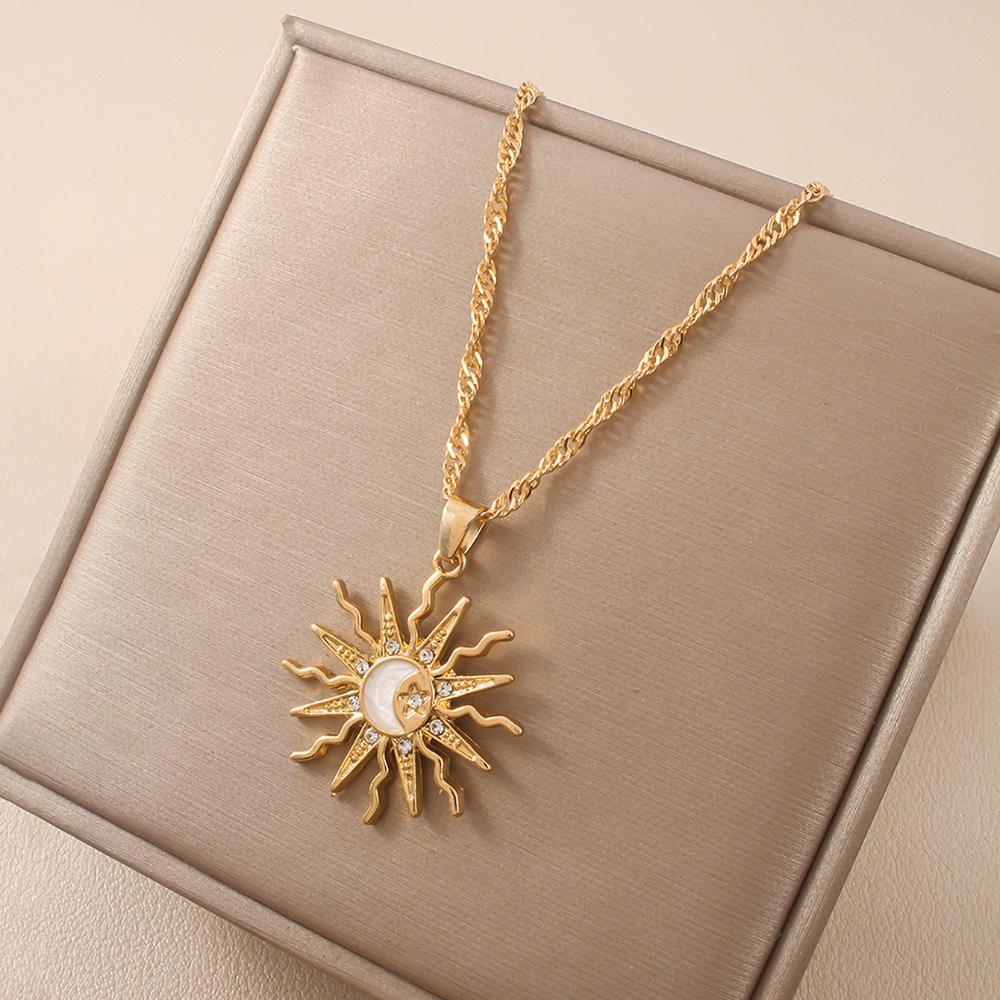 Fashion Metal Sun Moon Pendant Necklaces for Women Gold Color Elegant Zircon Geometric Star Choker Necklace Vintage Jewelry