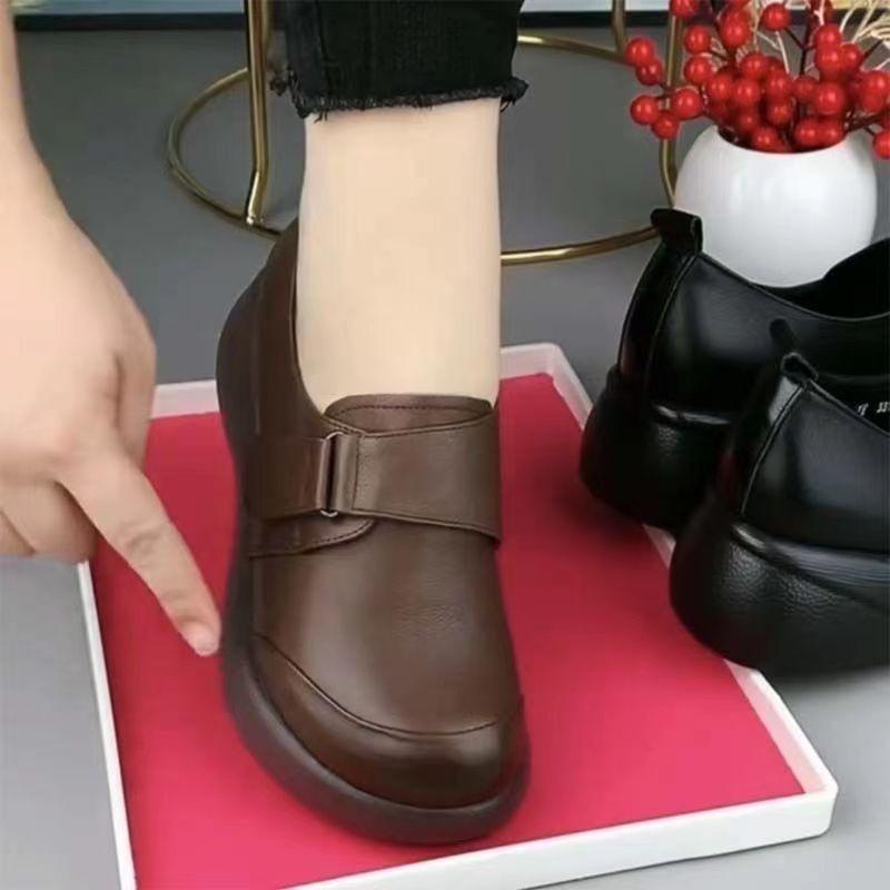 Frühling, Sommer und Herbst – Keilabsätze für Mütter, Frauen mittleren Alters und Seniorinnen. Bequeme und weiche Sohlen. Lässige Doudou Loafu Damenschuhe für Mütter.