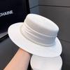 Hat women 2025 new summer retro fashion pearl straw top hat travel seaside flat top celebrity style straw hat
