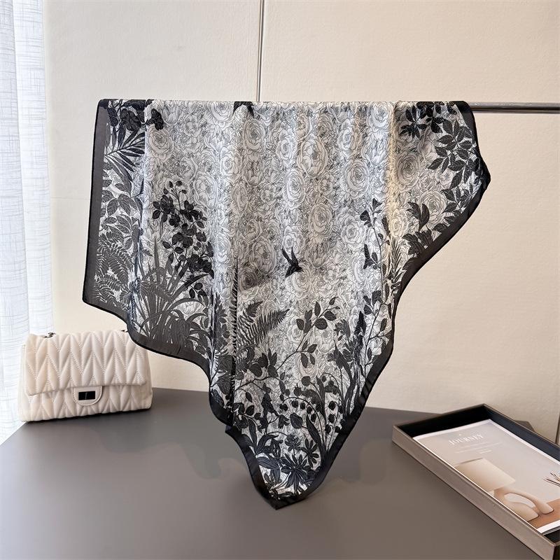 

Новая линия Цветочный принт Квадратный шарф Элегантный Тонкий Дышащий Декоративный Шейный платок Ветрозащитный Головной платок Для женщин 70x70cm