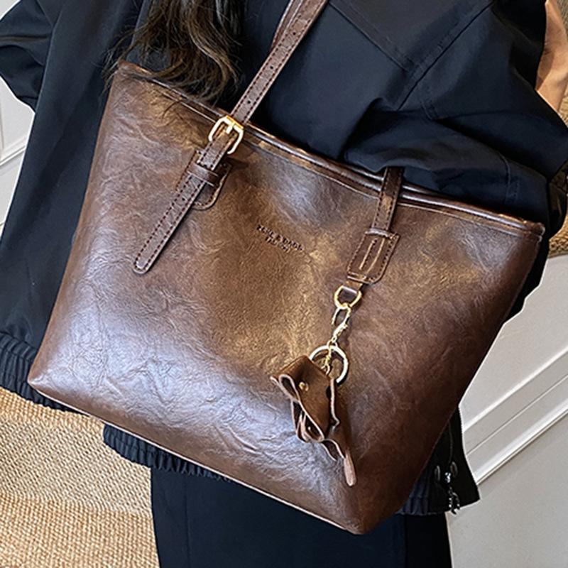 Fashion Maillard large-capacity tote bag women's 2025 new autumn retro texture commuter bag women