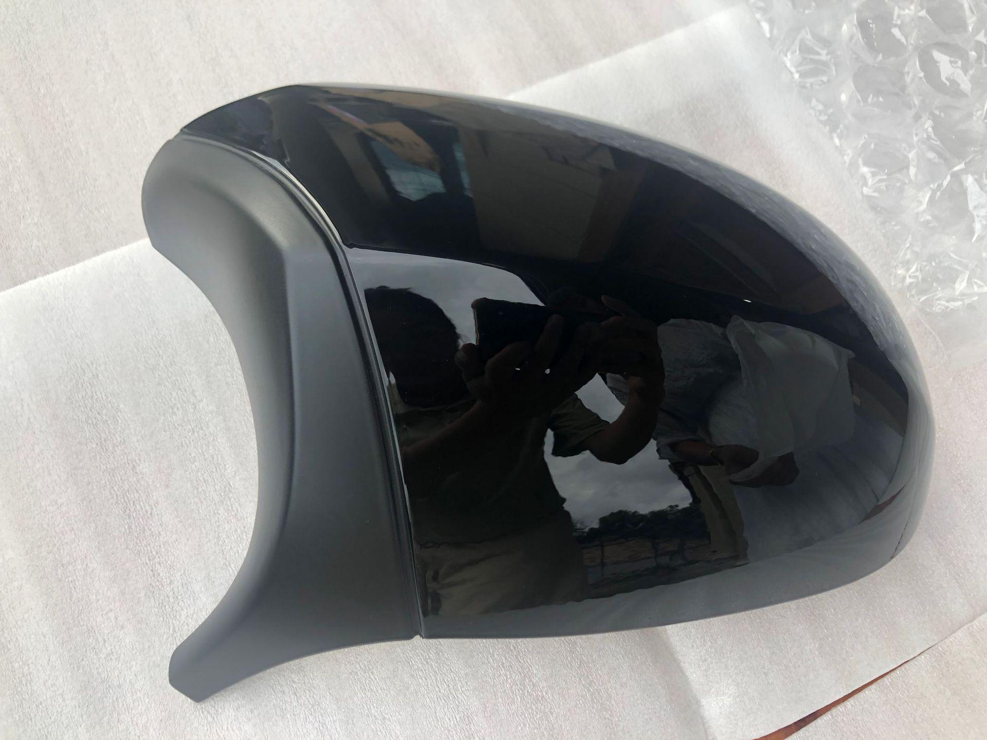

Compatible Rearview Mirror Cover for BMW 1 & 3 Series (E81, E87, E90, E92) - Horn Style Rearview mirror cover horn style