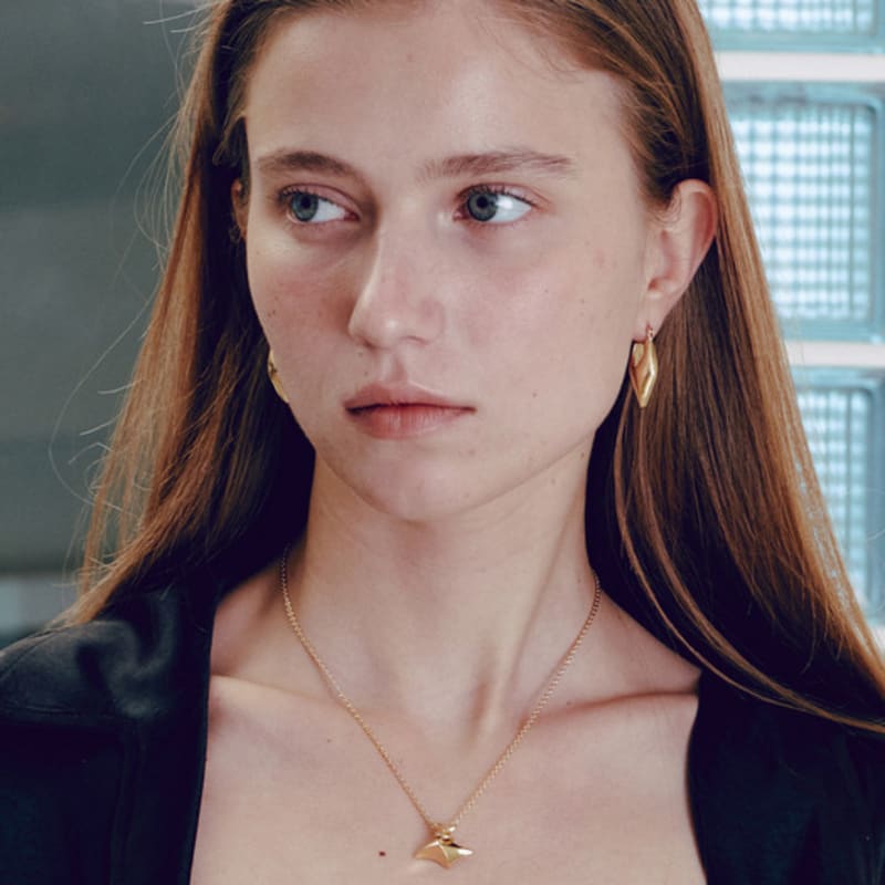 YUSOWA TWIN BARCHAN NECKLACE (GOLD)