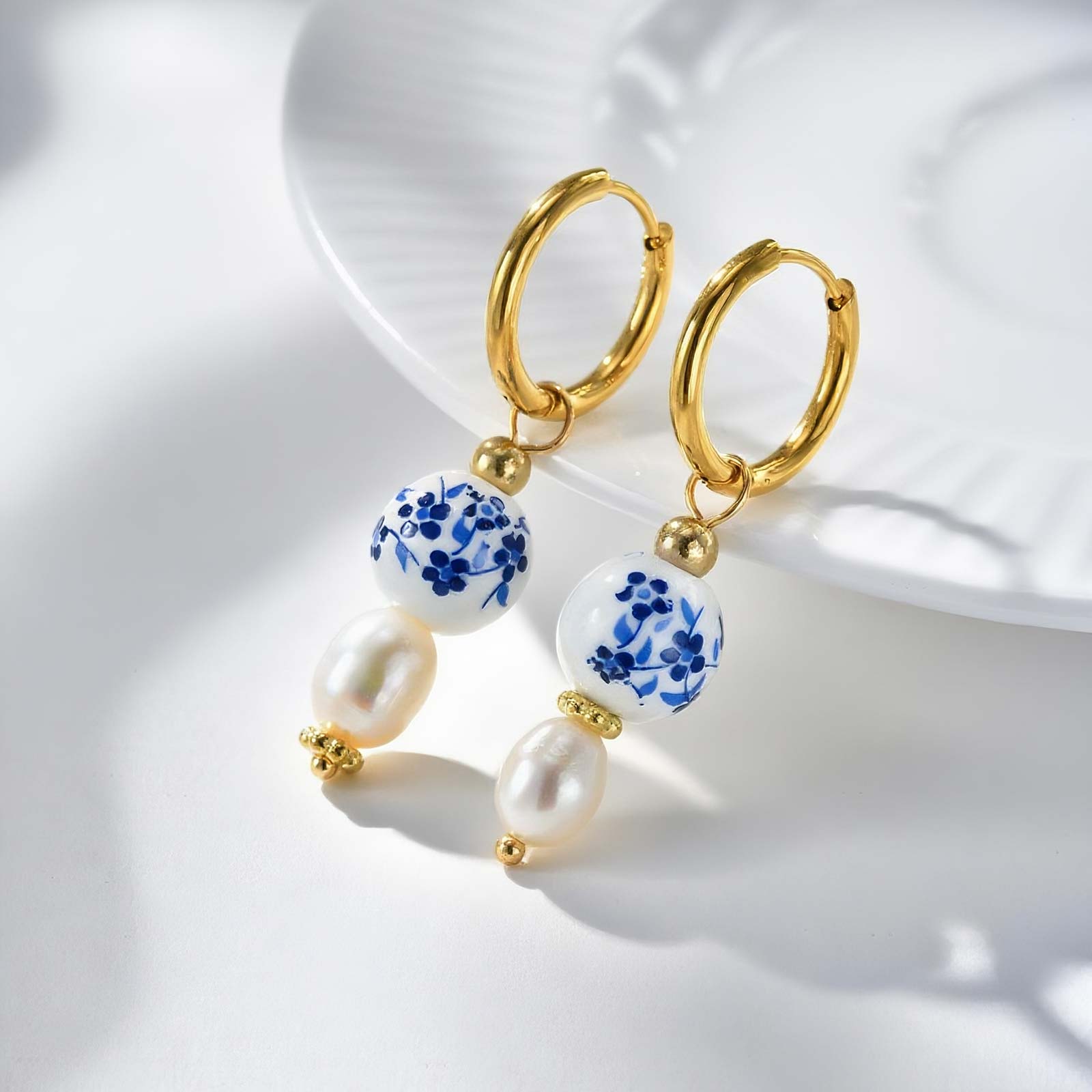 

Retro Heart-shaped Porcelain Earrings for Women,Blue and White Imitation Pearl Chinese Cultural Earrings,Charm Jewelry Gifts