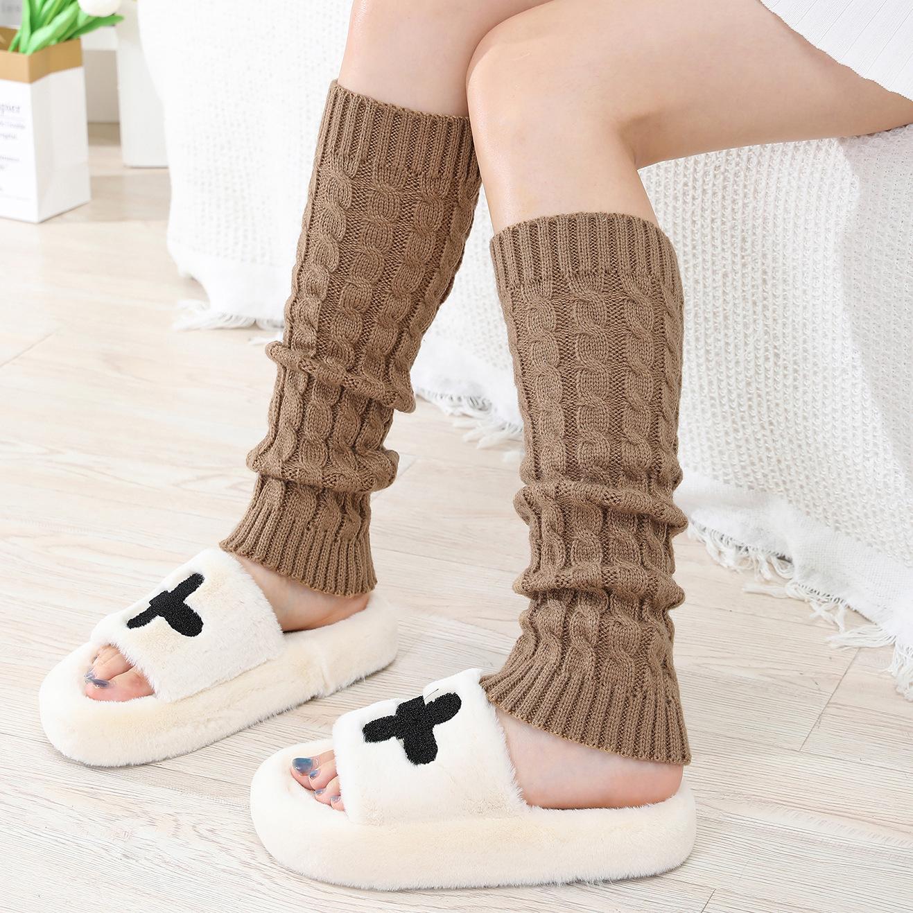 

Женские элегантные гетры - Нежно-розовые зимние теплые колготки - Манжеты для ботинок и защита для стопы - Нескользящая подошва - Зимние ботинки хаки