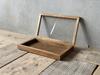 HERGESTELLT VON... Braune Holzvitrine MB-S10010 Acryl-Display-Vitrine für Schmuck, Accessoires und Sammlungen
