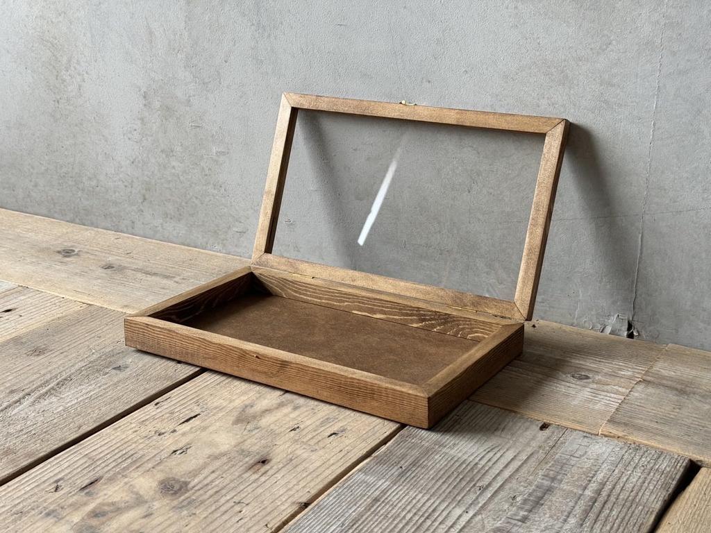 HERGESTELLT VON... Braune Holzvitrine MB-S10010 Acryl-Display-Vitrine für Schmuck, Accessoires und Sammlungen