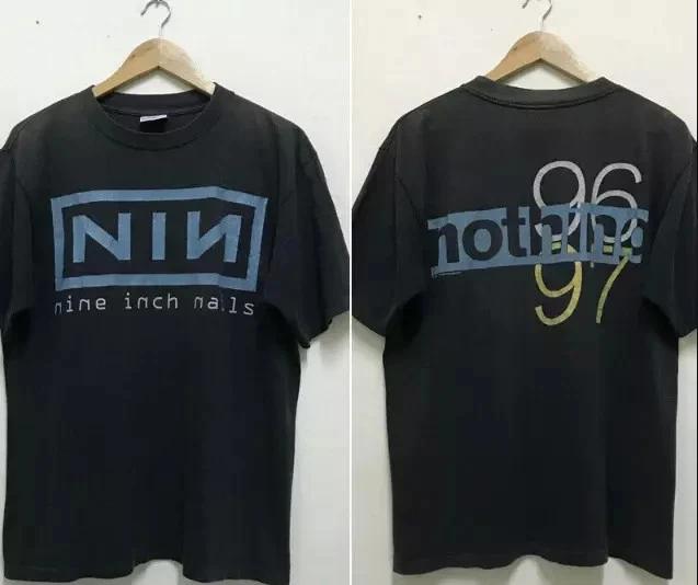 

Футболка с коротким рукавом, двусторонняя, с изображением тура Nine Inch Nails 90-х (96-97). 3XL