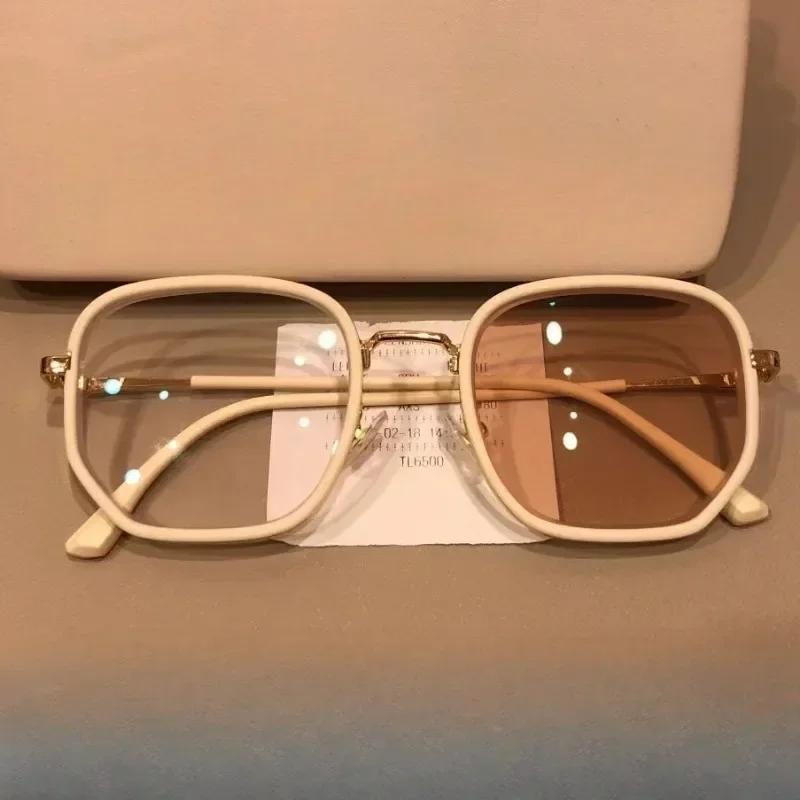 Fotokromiske Myopi Briller 0~ -400 Automatiske UV-beskyttelse Ett par briller med flere bruksområder Intelligente dag- og nattstiler