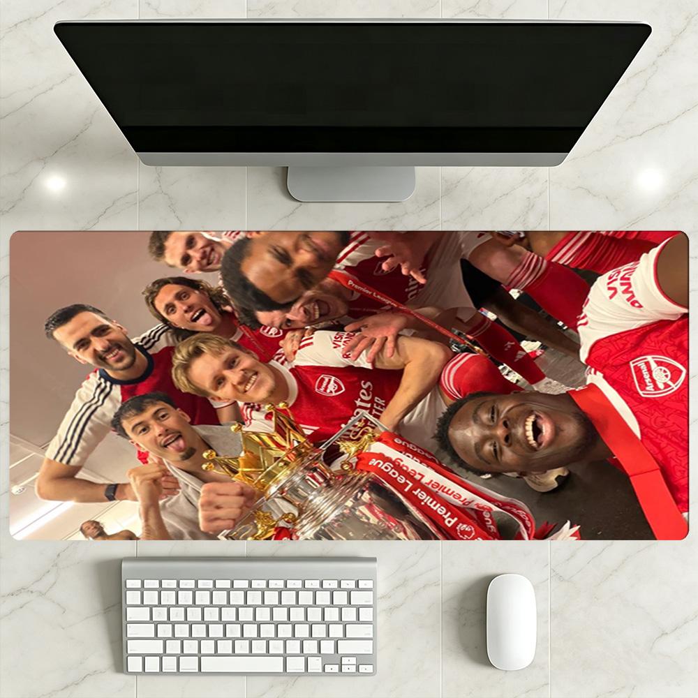 Arsenal Football Player Large Mouse Pad Office Mouse Mats Ultra-Long Desk Mat Non-Slip Rubber Bottom Gaming Accessories Ideal Gift for Gamers