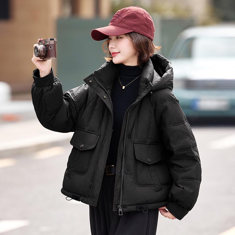 2024 Women's Short Down Jacket: Fashionable, Warm, Age-Defying White Duck Down Coat