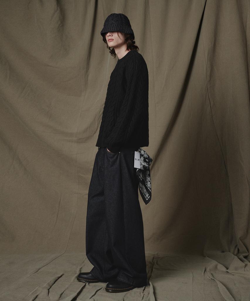 GLW Raglan Cable Knit Black
