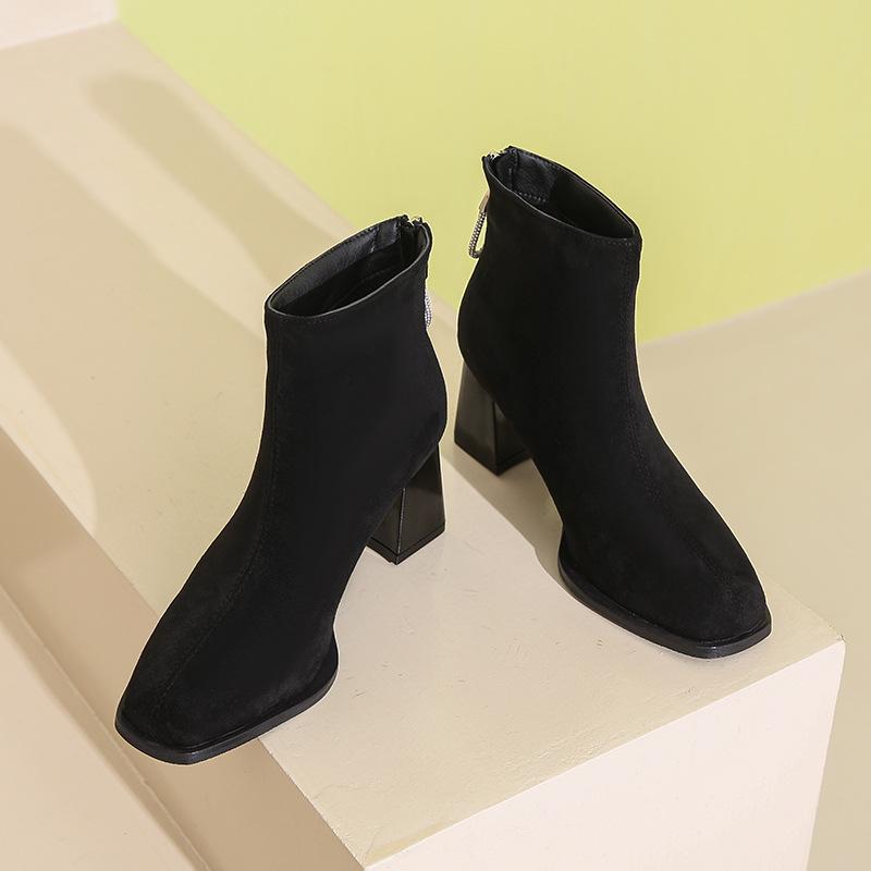 

Модные осенне-зимние женские ботильоны из флока, модные женские туфли с мягкой подошвой, дизайнерские повседневные корейские ботинки «Челси» для женщин 35