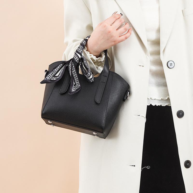 Fashion lychee pattern bag women's simple portable bucket bag leather women's bag light luxury texture shoulder messenger bag