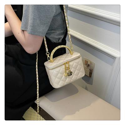 Summer Portable Box Bag 2025 New Diamond Chain Bag Women's Fashion Versatile Messenger Bag