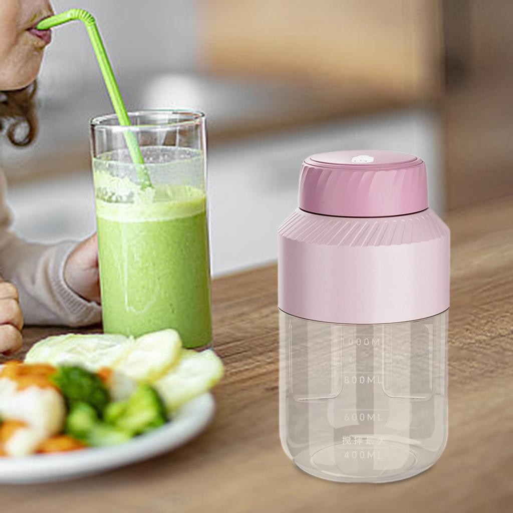 Compact Rechargeable Blender for Living