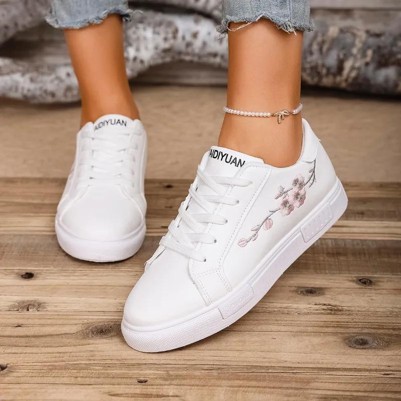 Fashion Ladies Shoes 2025 Brand Lace-up Women's Vulcanize Shoes Fashion Embroidery Outdoor Slip-Resistant Casual Versatile Sneakers