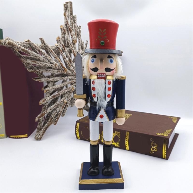 King Soldier Shape Figurine Wood Decorations for Office Unique Desktops Ornament