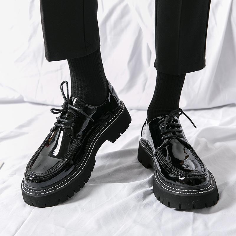 

Мужская повседневная кожаная обувь Мужская обувь с круглым носком из лакированной кожи в британском стиле Деловая черная платформа Инструментальная Молодежная повседневная носка 38