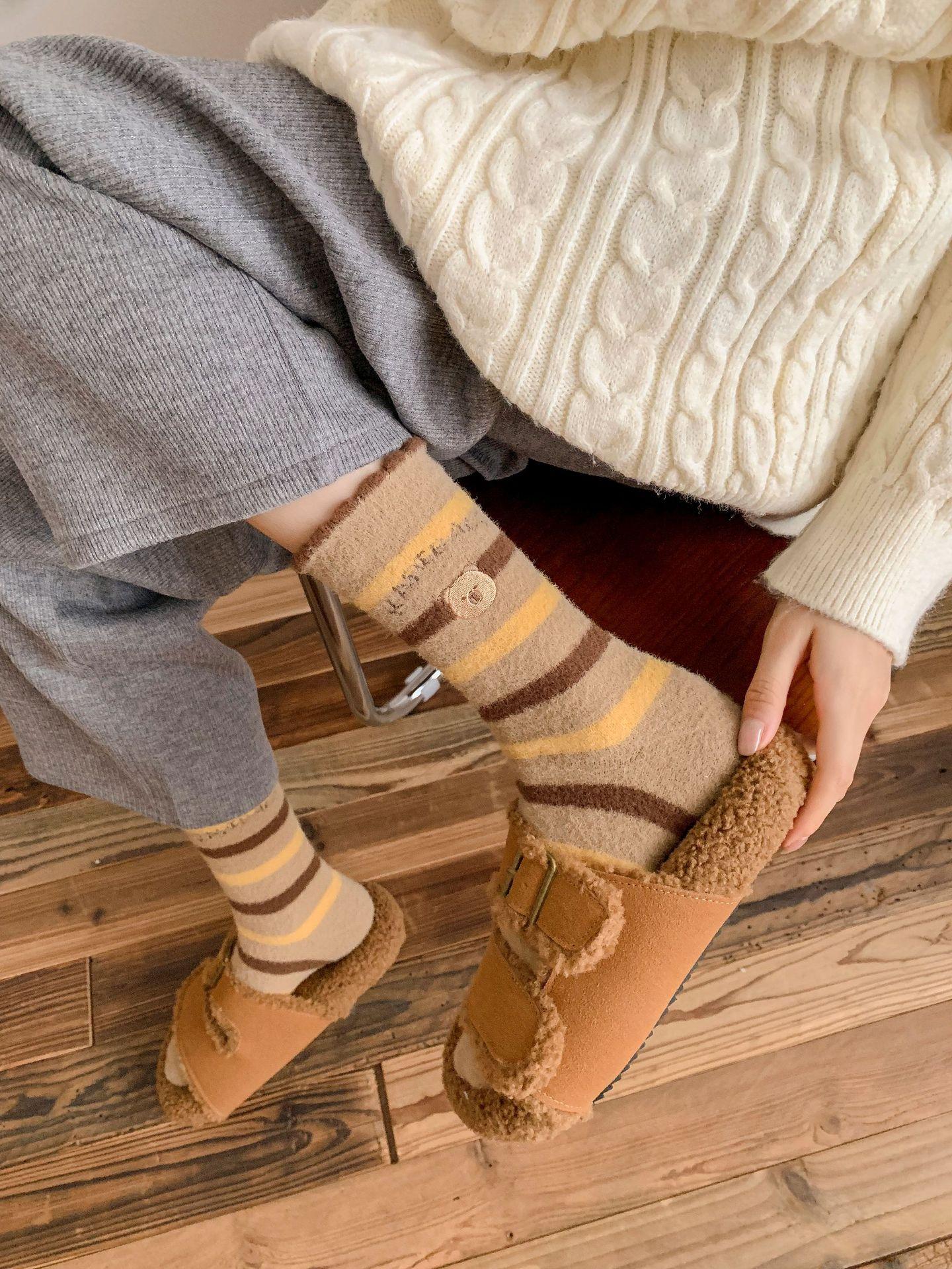 

Kapibara Socks Velvet Thickened Warm Cute Home Floor Sleeping Socks White Cotton Socks Winter One size