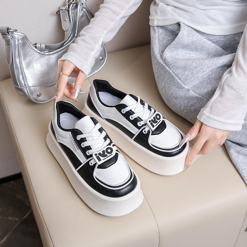 Thick-soled Round Head Heightening Muffin Little White Shoes Women's 2025 New Spring and Autumn Leisure Sports Board Shoes Big Head Bread Shoes
