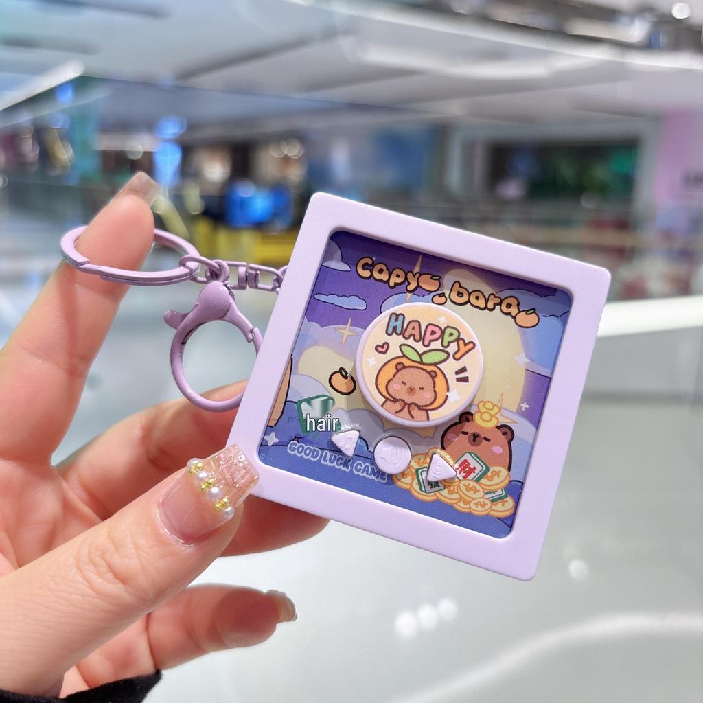 Kreativer Capybara Mini-Plattenspieler Schlüsselanhänger mit CD-Hüllen-Album