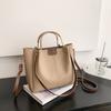 Retro Niche Design Portable Large-Capacity Bag Female Tide Commuter Tote Bucket Bag